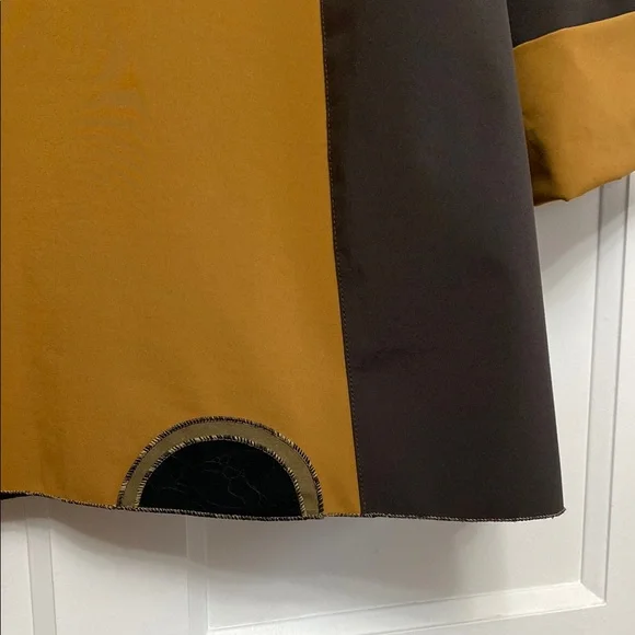 Red Rover Dublin Rain Jacket - Picture 10 of 14